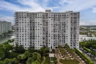 2801 NE 183rd St, Aventura, FL 33160 - Photo 18