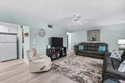 414 Pine Glen Lane #D-2, Greenacres, FL 33463 - Photo 10