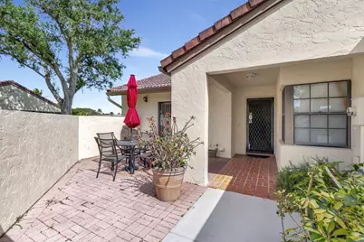 5531 Parkwalk Circle E, Boynton Beach, FL 33472 - Photo 2