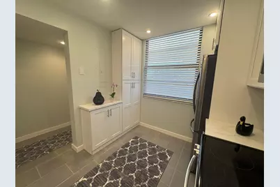 3710 Whitehall Drive #404, West Palm Beach, FL 33401 - Photo 4