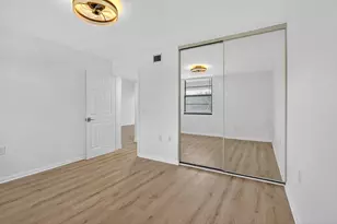 3710 Whitehall Dr, West Palm Beach, FL 33401 - Photo 20