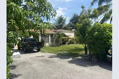 565 NW 143rd Street, Miami, FL 33168 - Photo 4