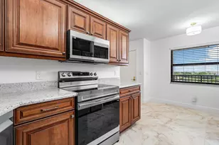 9260 SW 14th St, Boca Raton, FL 33428 - Photo 10