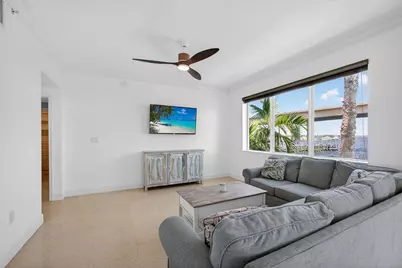 275 NW Flagler Avenue #204, Stuart, FL 34994 - Photo 8