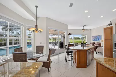 902 Augusta Pointe Drive, Palm Beach Gardens, FL 33418 - Photo 4