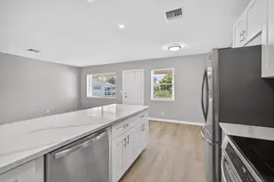 42 Easthampton B, West Palm Beach, FL 33417 - Photo 12