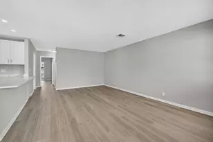 42 Easthampton B, West Palm Beach, FL 33417 - Photo 2