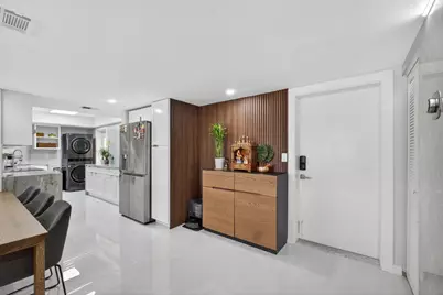 1731 Presidential Way #C-203, West Palm Beach, FL 33401 - Photo 10