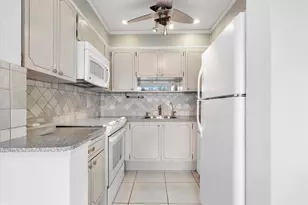 1001 N Riverside Dr, Pompano Beach, FL 33062 - Photo 6