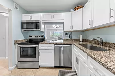 1516 S Lakeside Drive #110, Lake Worth Beach, FL 33460 - Photo 4