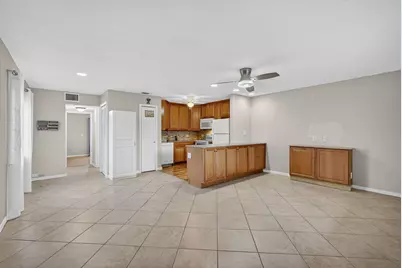 221 Coventry J, West Palm Beach, FL 33417 - Photo 6