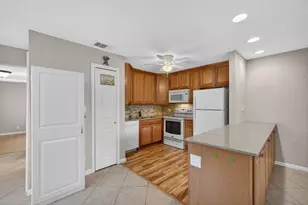 221 Coventry J, West Palm Beach, FL 33417 - Photo 12