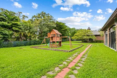 6300 Riverside Drive, Parkland, FL 33067 - Photo 12