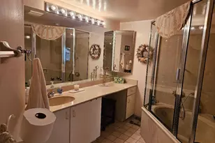 6070 SE Martinique Dr, Stuart, FL 34997 - Photo 16