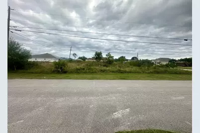 689 SW Fair Avenue, Port Saint Lucie, FL 34953 - Photo 4