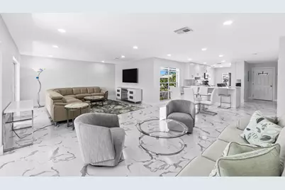 6 Stratford Drive E #D, Boynton Beach, FL 33436 - Photo 2