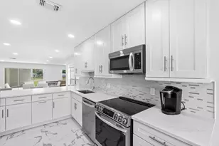 6 Stratford Dr E, Boynton Beach, FL 33436 - Photo 10