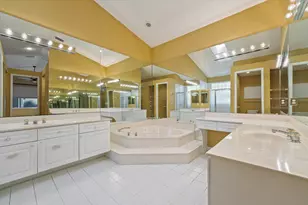 10860 Fairmont Village Dr, Lake Worth, FL 33449 - Photo 24