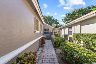 10860 Fairmont Village Dr, Lake Worth, FL 33449 - Photo 34
