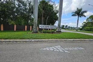 7706 Tahiti Ln, Lake Worth, FL 33467 - Photo 2