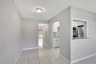 27 Camden B, West Palm Beach, FL 33417 - Photo 10