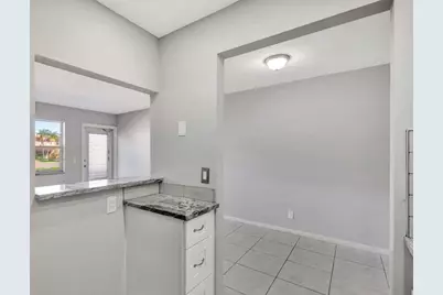 27 Camden B, West Palm Beach, FL 33417 - Photo 4