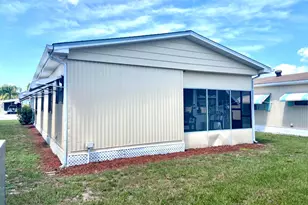 19 Camino Del Rio, Port Saint Lucie, FL 34952 - Photo 4