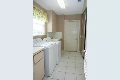 1220 NW Bentley Circle #B, Port Saint Lucie, FL 34986 - Photo 14