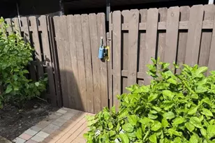 4221 Turnberry Cir, Lake Worth, FL 33467 - Photo 4