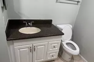 4221 Turnberry Cir, Lake Worth, FL 33467 - Photo 10