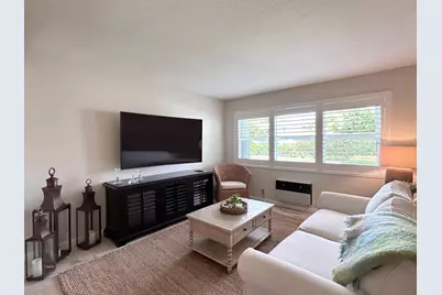 200 Horizons W #111, Boynton Beach, FL 33435 - Photo 4