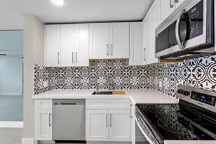 700 Waterside Dr, Hypoluxo, FL 33462 - Photo 8