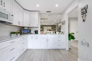 403 Northgate Ct, West Palm Beach, FL 33411 - Photo 6