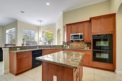 8123 Woodslanding Trail, West Palm Beach, FL 33411 - Photo 12