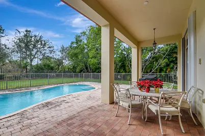 8123 Woodslanding Trail, West Palm Beach, FL 33411 - Photo 32