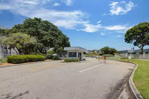 500 Executive Center Dr, West Palm Beach, FL 33401 - Photo 28