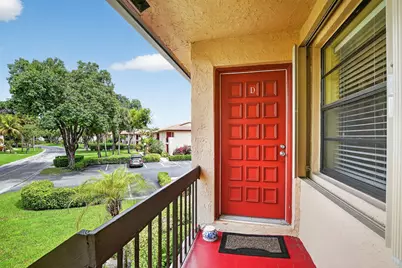 9268 Vista Del Lago #D, Boca Raton, FL 33428 - Photo 2