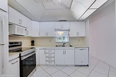 2305 Lucaya Lane #G1, Pompano Beach, FL 33066 - Photo 8