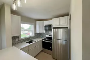 139 Sheffield F, West Palm Beach, FL 33417 - Photo 2