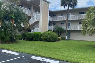 2856 S Garden Dr S, Lake Worth, FL 33461 - Photo 2