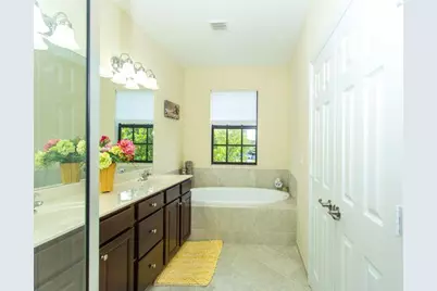 10426 Wellington Parc Drive, Wellington, FL 33449 - Photo 8