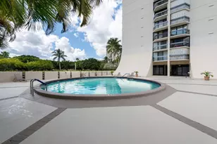 2400 Presidential Way, West Palm Beach, FL 33401 - Photo 36