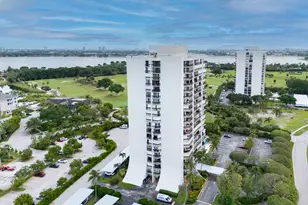 2400 Presidential Way, West Palm Beach, FL 33401 - Photo 36