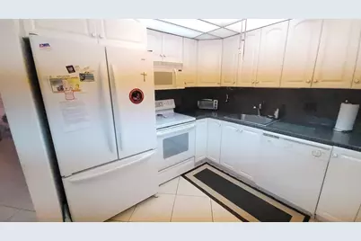 209 Greenbrier A, West Palm Beach, FL 33417 - Photo 6