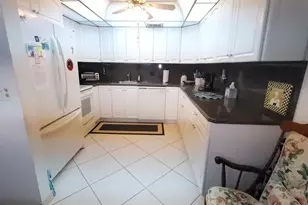 209 Greenbrier A, West Palm Beach, FL 33417 - Photo 6