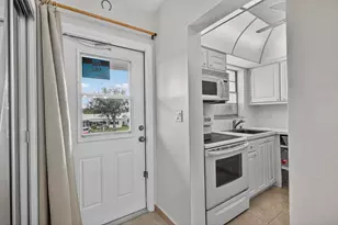 251 S Golf Blvd, Pompano Beach, FL 33064 - Photo 26