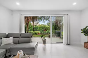 1031 Pinewood Lake Ct, Greenacres, FL 33415 - Photo 8