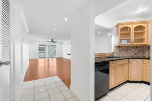 6300 S Falls Cir Dr, Lauderhill, FL 33319 - Photo 4