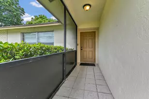 5001 Woodstone Circle, Lake Worth, FL 33463 - Photo 4