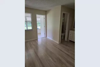 7205 W Oakridge Circle, Lantana, FL 33462 - Photo 8